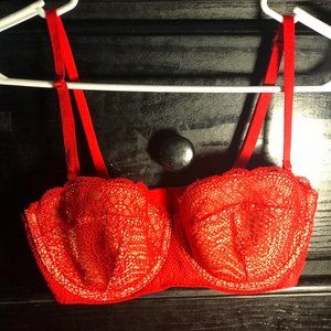 Victoria Secret Wicked Unlined Uplift Scoop Bra
